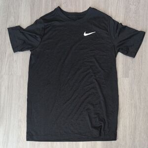 Nike Men's Black Short Sleeve Tee